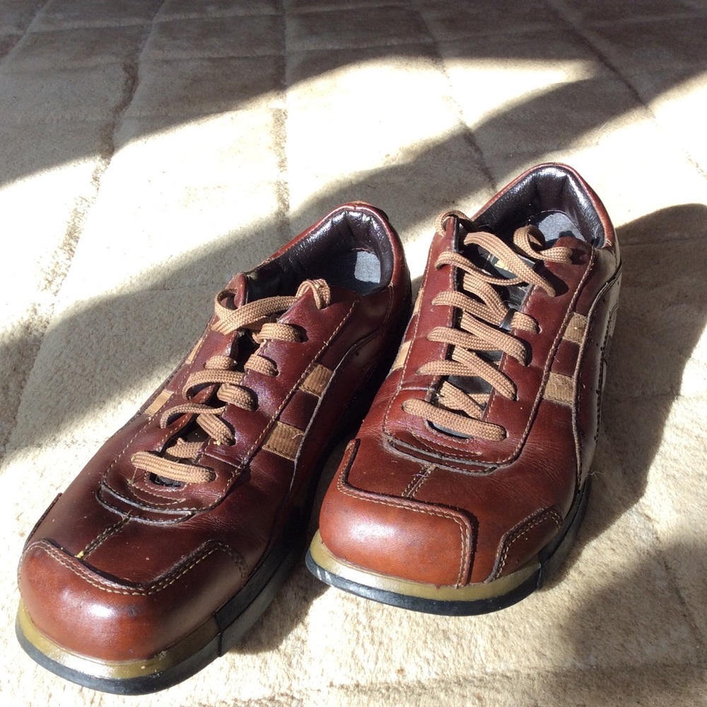 Sketchers Shoes